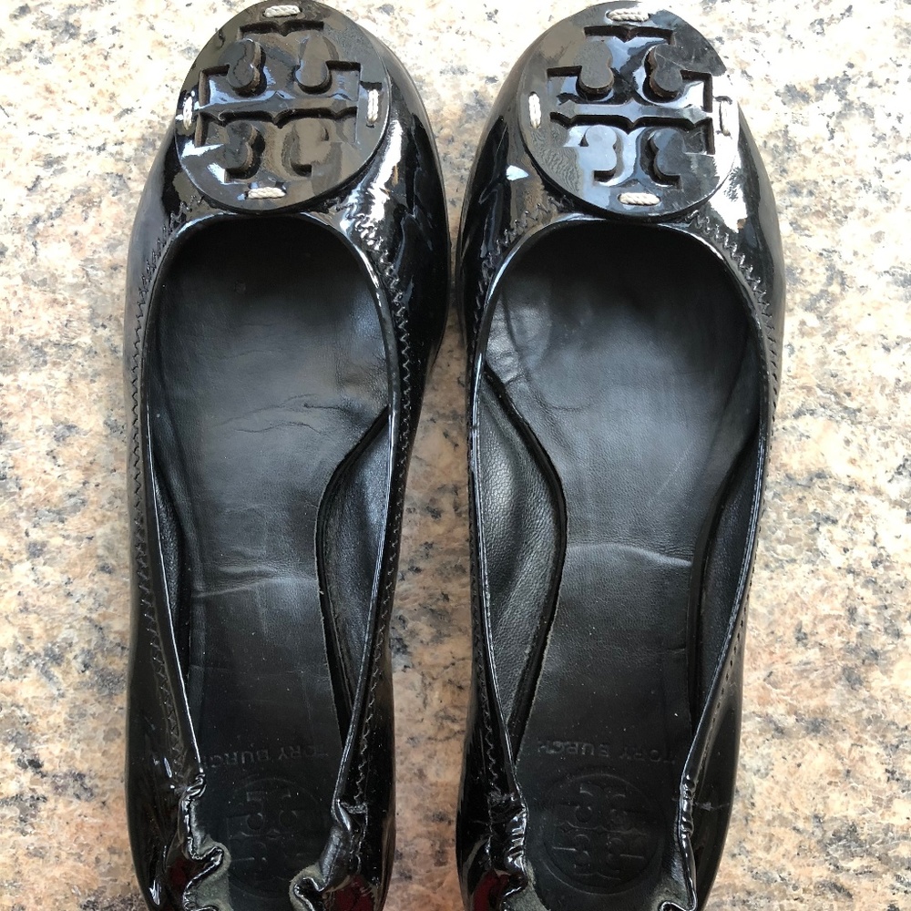 TORY BURCH Reva Patent Leather Black well worn Ballet Flats - Picture 2 of 4